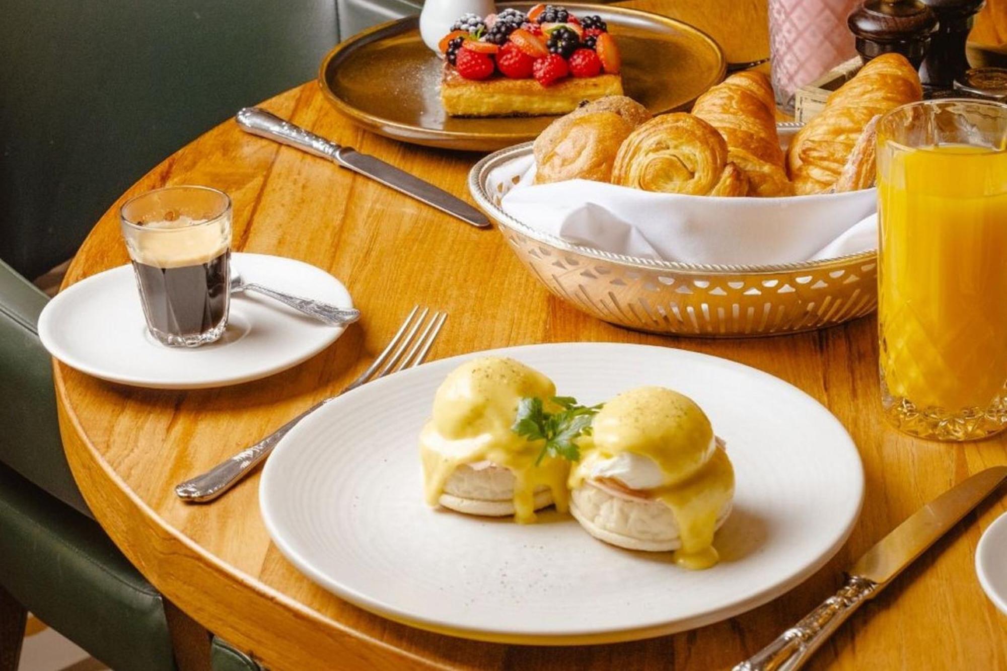 Sheraton Grand London Park Lane Εξωτερικό φωτογραφία Eggs Benedict