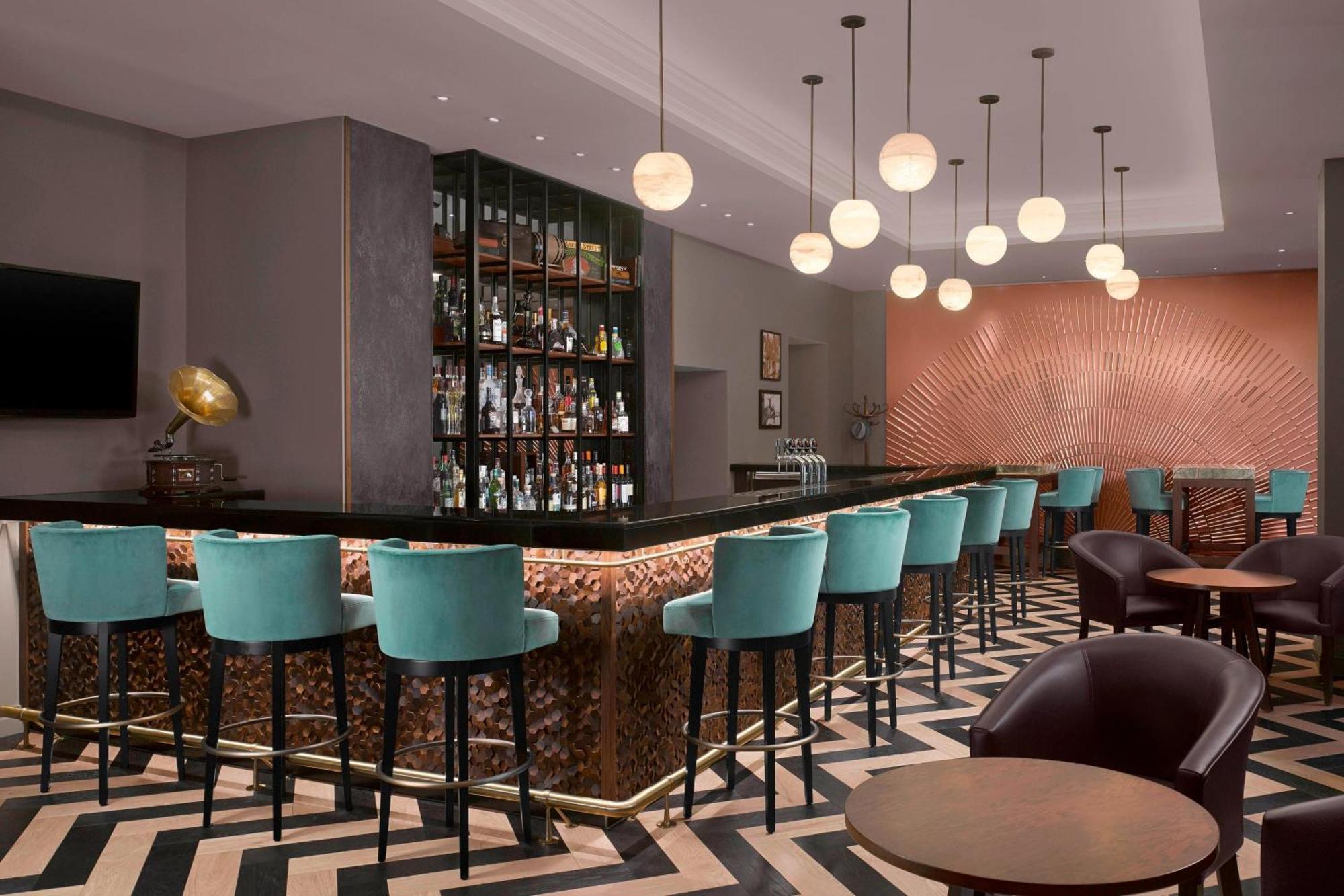 Sheraton Grand London Park Lane Εξωτερικό φωτογραφία The bar at the hotel